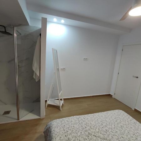 Piso 3 dormitorios renovado centro urbano Dénia Exterior foto