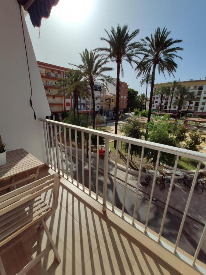 Piso 3 dormitorios renovado centro urbano Dénia Exterior foto